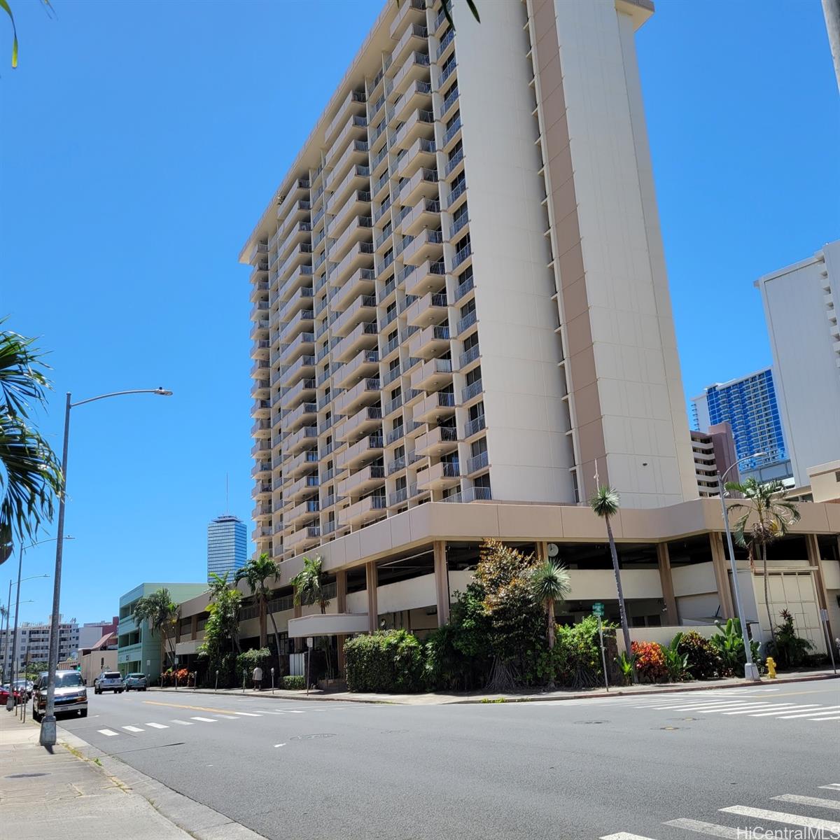 1561 Kanunu Street #1208, Honolulu, HI 96814