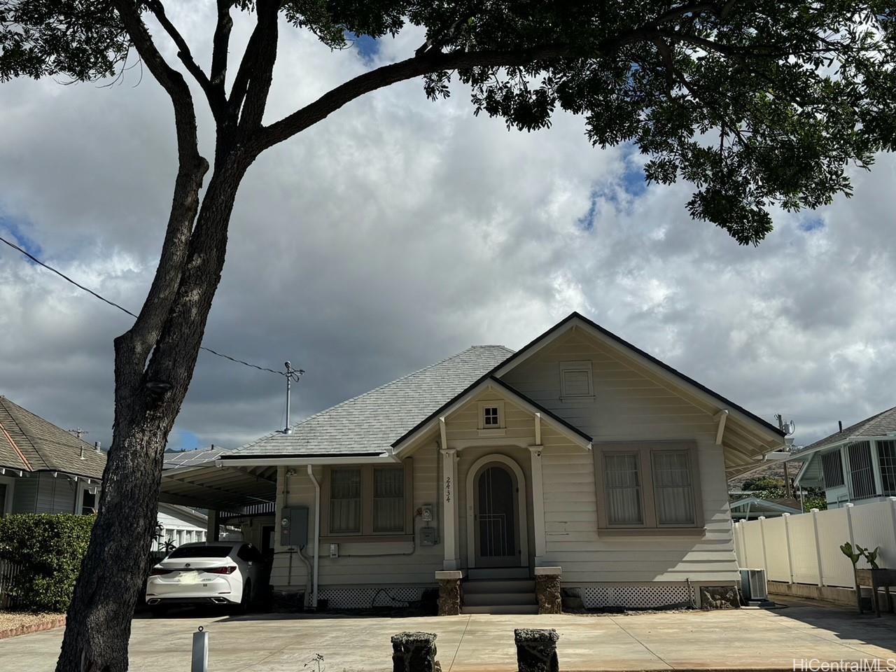 2434 Coyne Street Honolulu, HI 96826