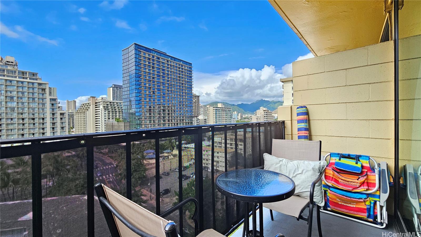 2425 Kuhio Avenue #1205, Honolulu, HI 96815