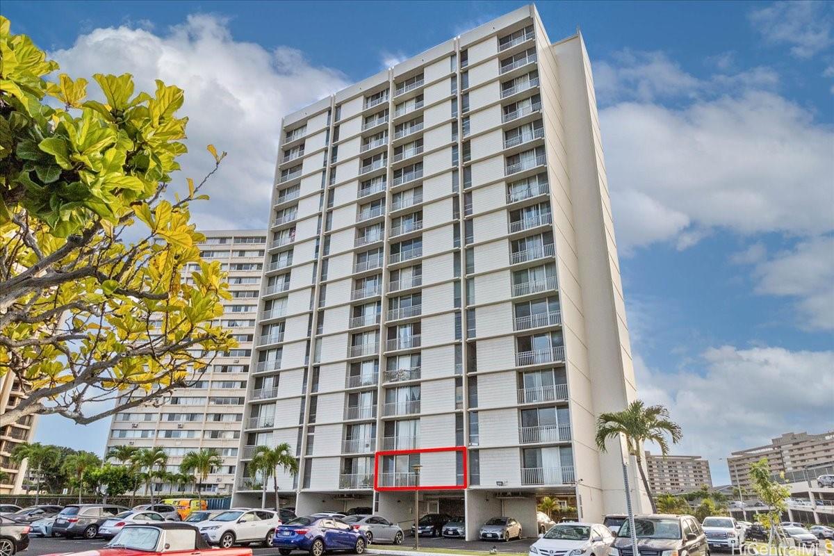 949 Ala Nanala Street #202, Honolulu, HI 96818