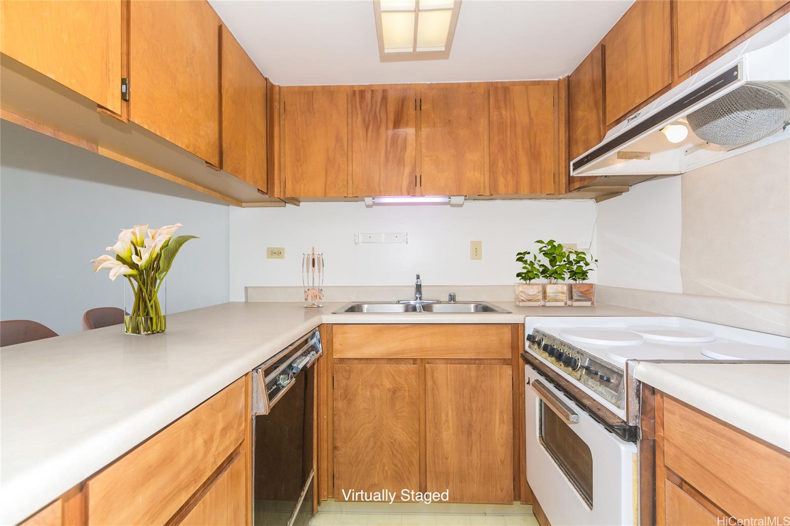 2499 Kapiolani Boulevard #2404, Honolulu, HI 96826