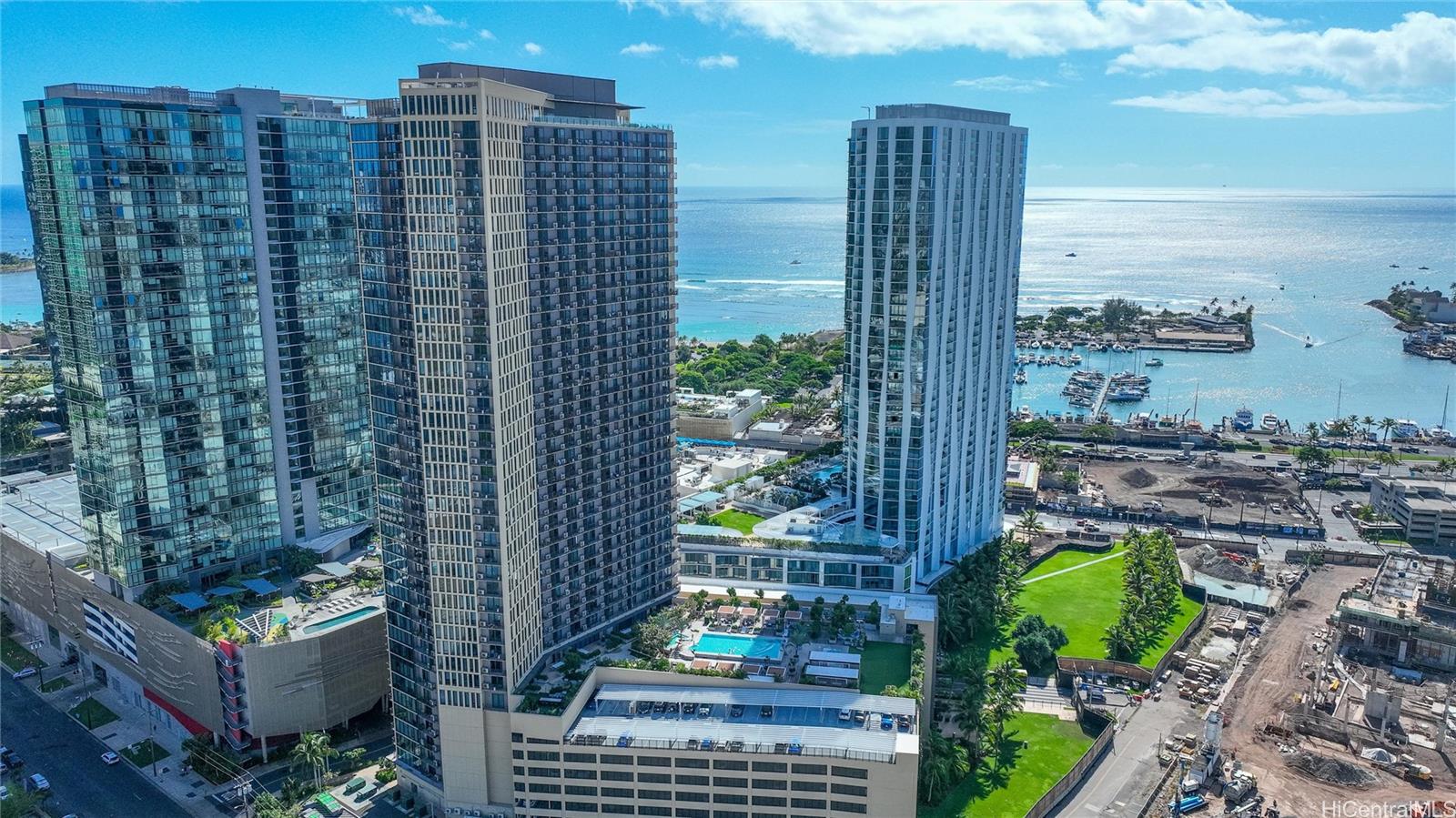 987 Queen Street #1716, Honolulu, HI 96814