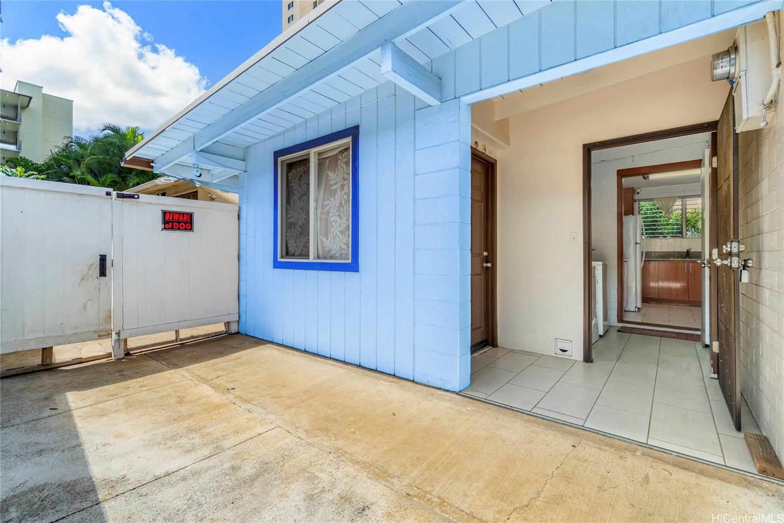 729 Ekela Avenue Honolulu, HI 96816