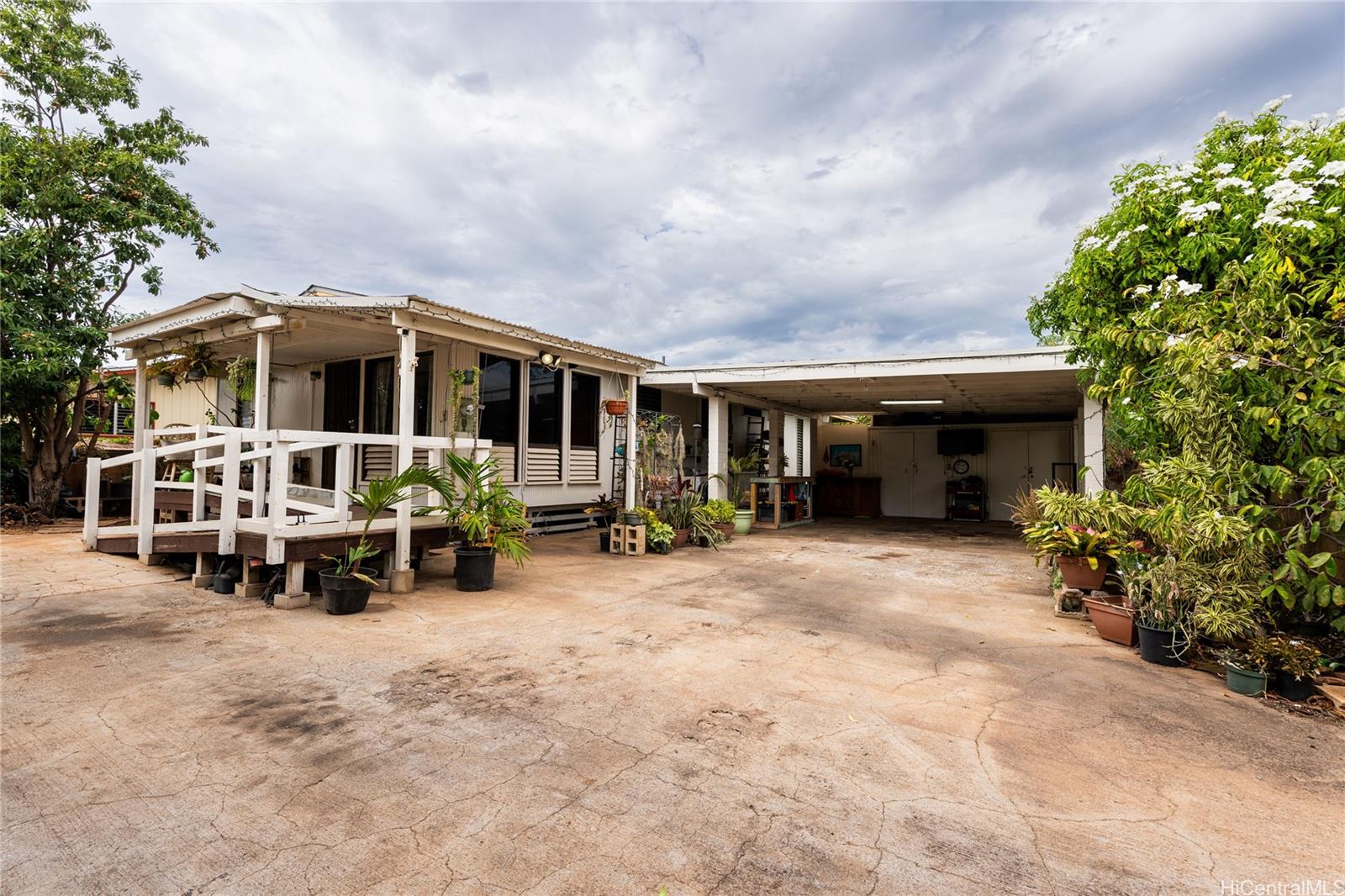 87-162 Manuoioi Place Waianae, HI 96792