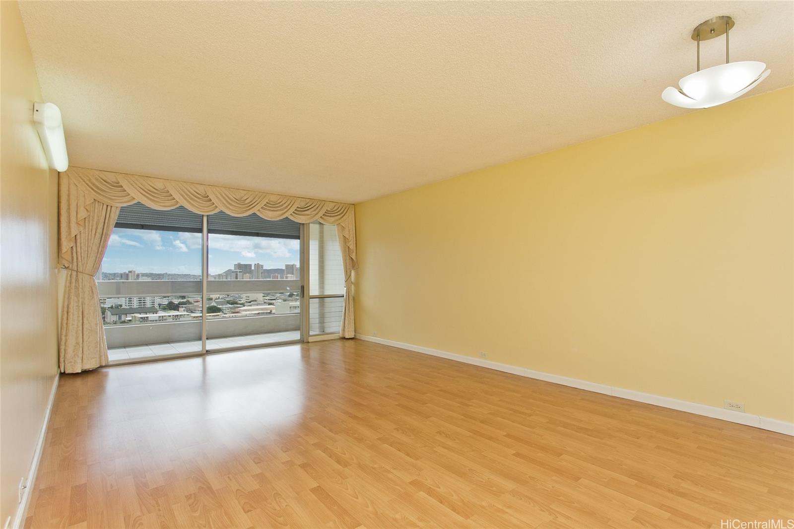 1212 Punahou Street #1503, Honolulu, HI 96826