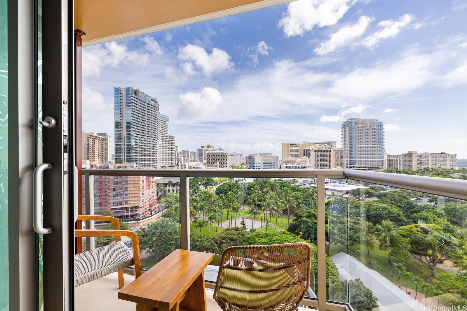 2045 Kalakaua Avenue #1109, Honolulu, HI 96815