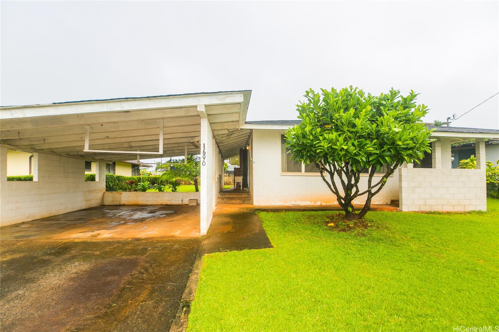 1690 Nakula Street Wahiawa, HI 96786