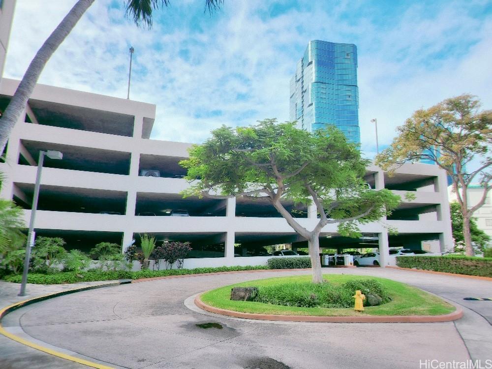 1133 Waimanu Street #1504, Honolulu, HI 96814