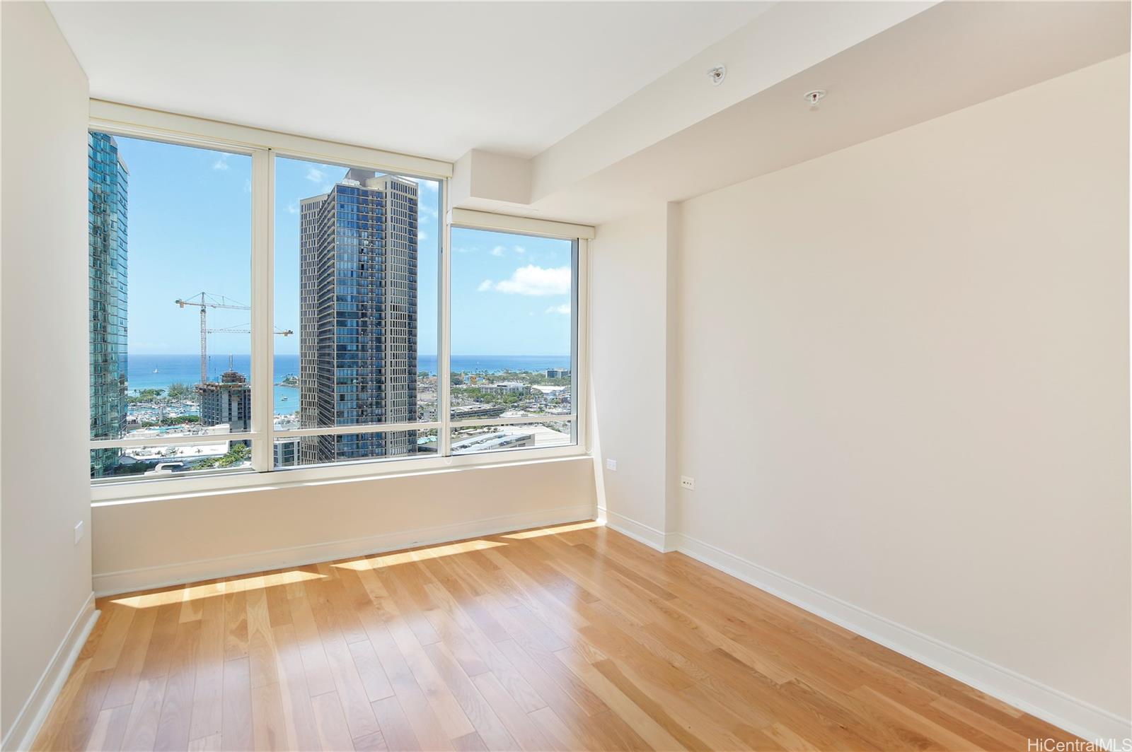 1009 Kapiolani Boulevard #2606, Honolulu, HI 96814