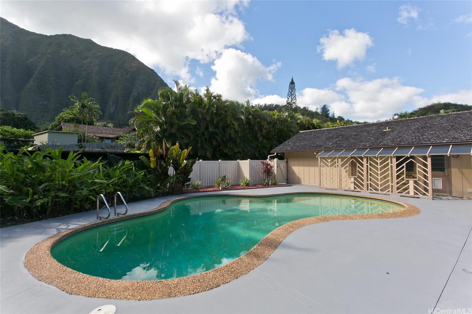 46-464 Haiku Plantations Drive Kaneohe, HI 96744