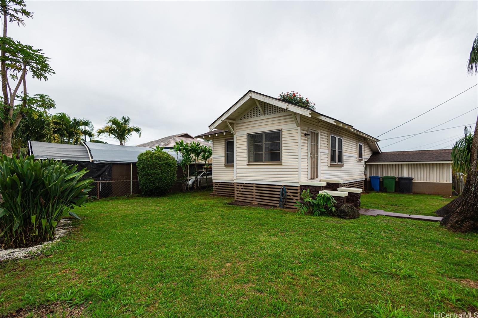 330 Thomas Street Wahiawa, HI 96786