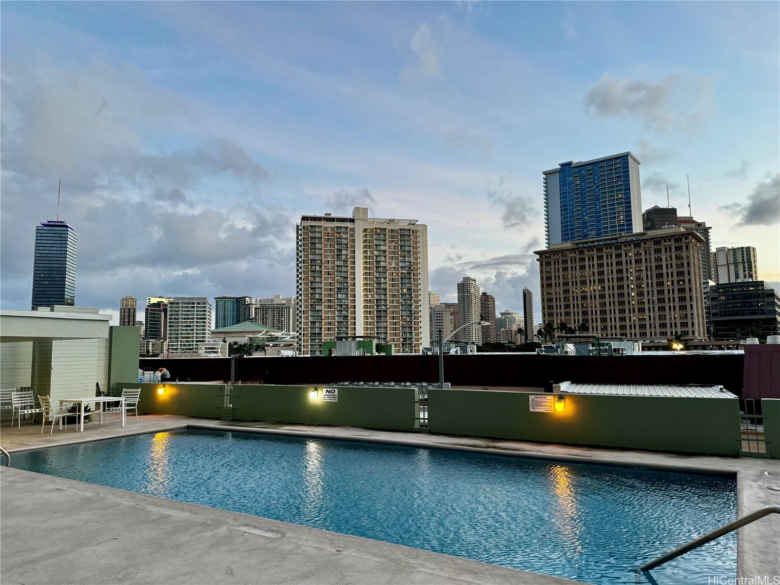 1610 Kanunu Street #702, Honolulu, HI 96814