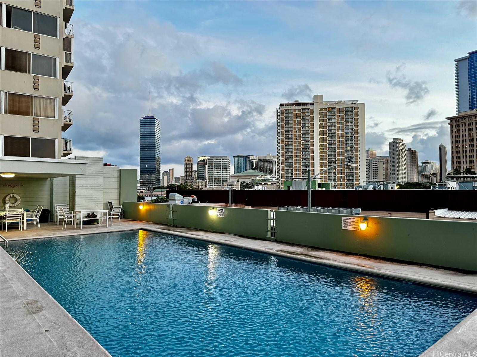 1610 Kanunu Street #702, Honolulu, HI 96814