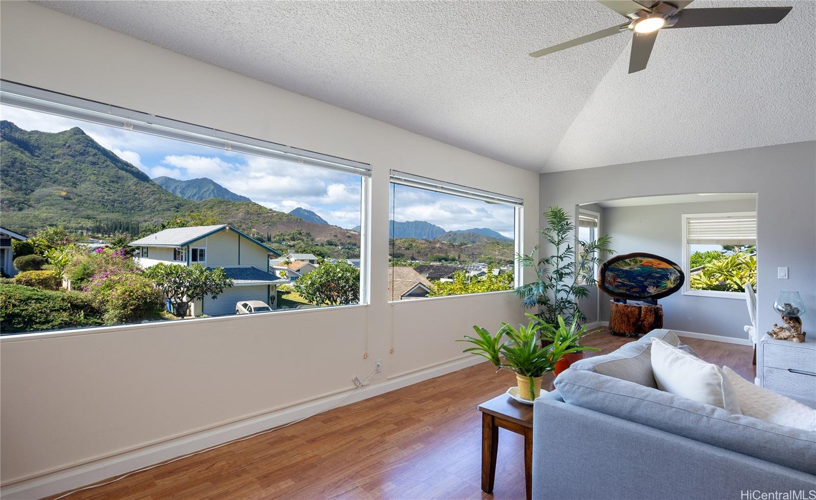 1563 Kanapuu Drive Kailua, HI 96734