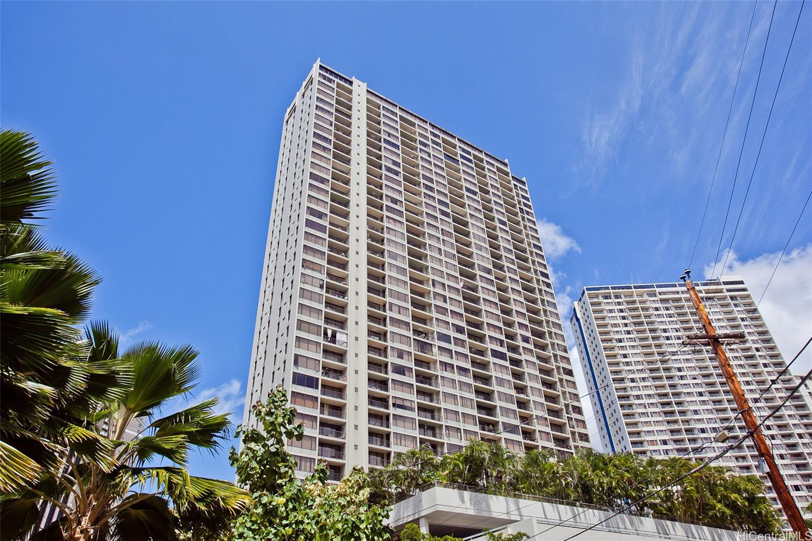 411 Hobron Lane #1713, Honolulu, HI 96815