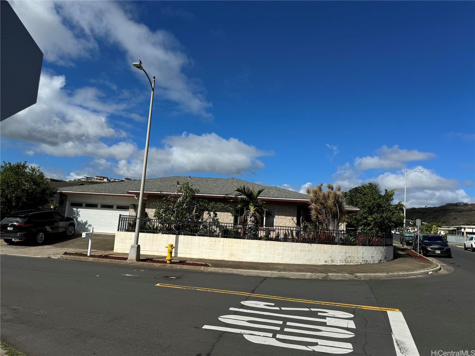 984 Ala Lehua Street Honolulu, HI 96818