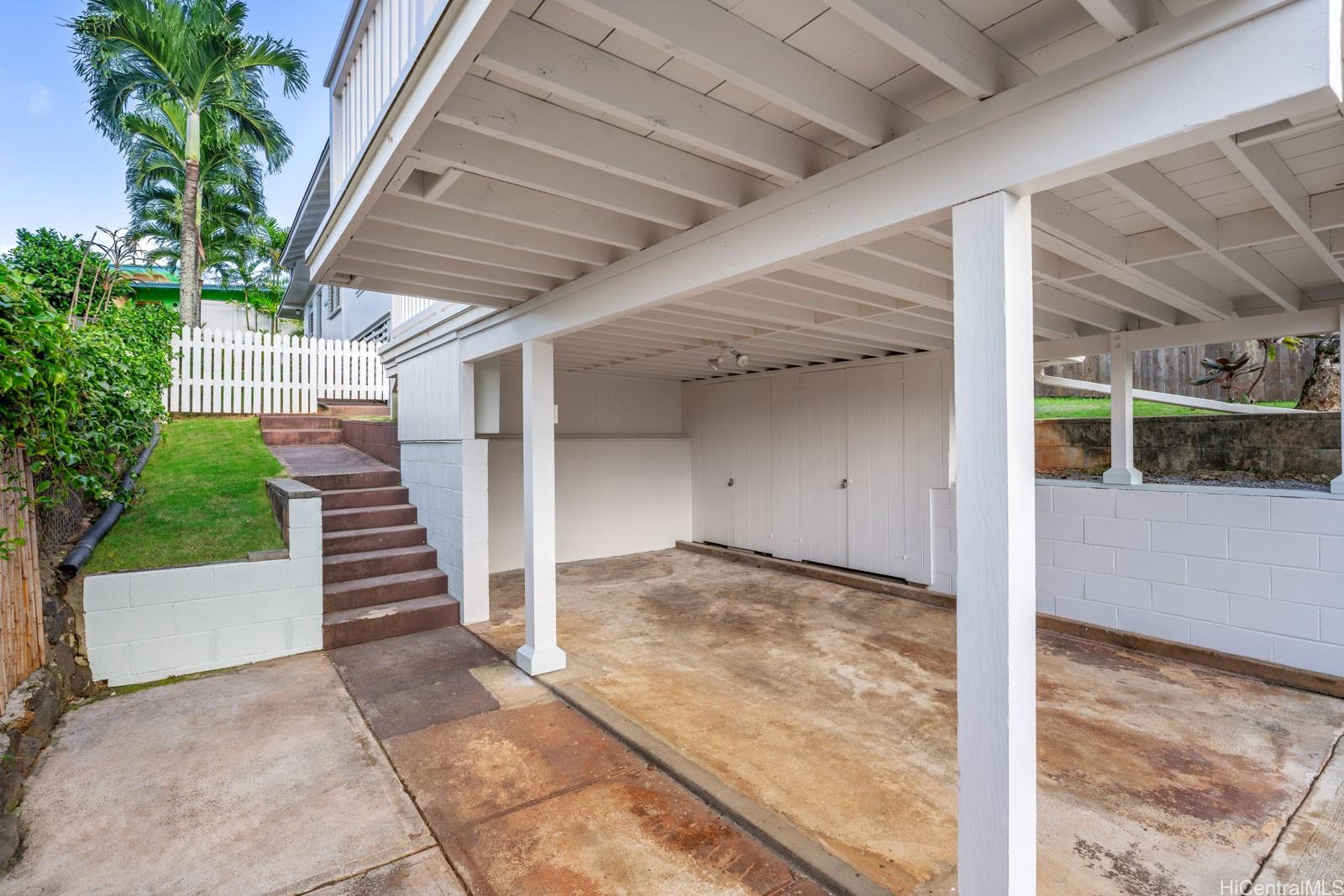 44-135 Mikiola Drive Kaneohe, HI 96744