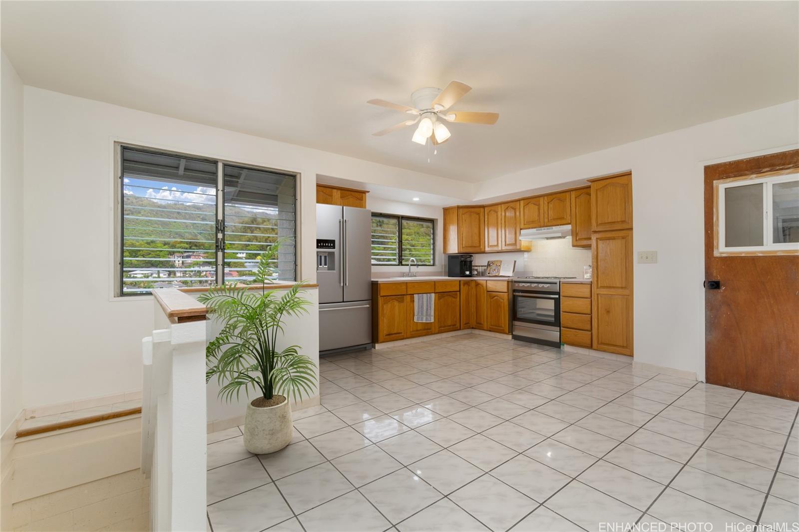 1560 Violet Street Honolulu, HI 96819