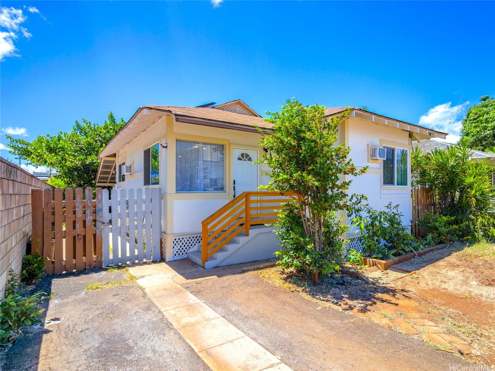 842 Mccully Street Honolulu, HI 96826