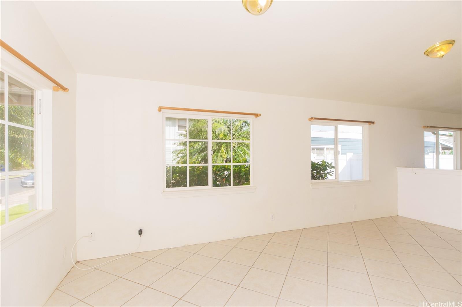 87-1110 Oheohe Street Waianae, HI 96792