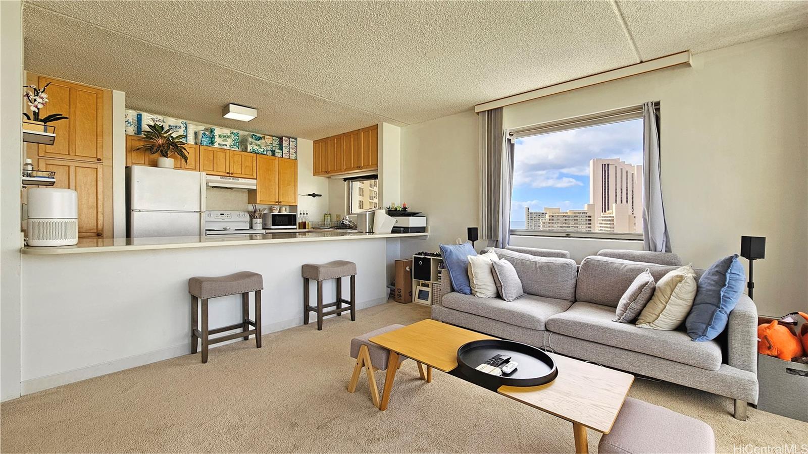 400 Hobron Lane #1602, Honolulu, HI 96815