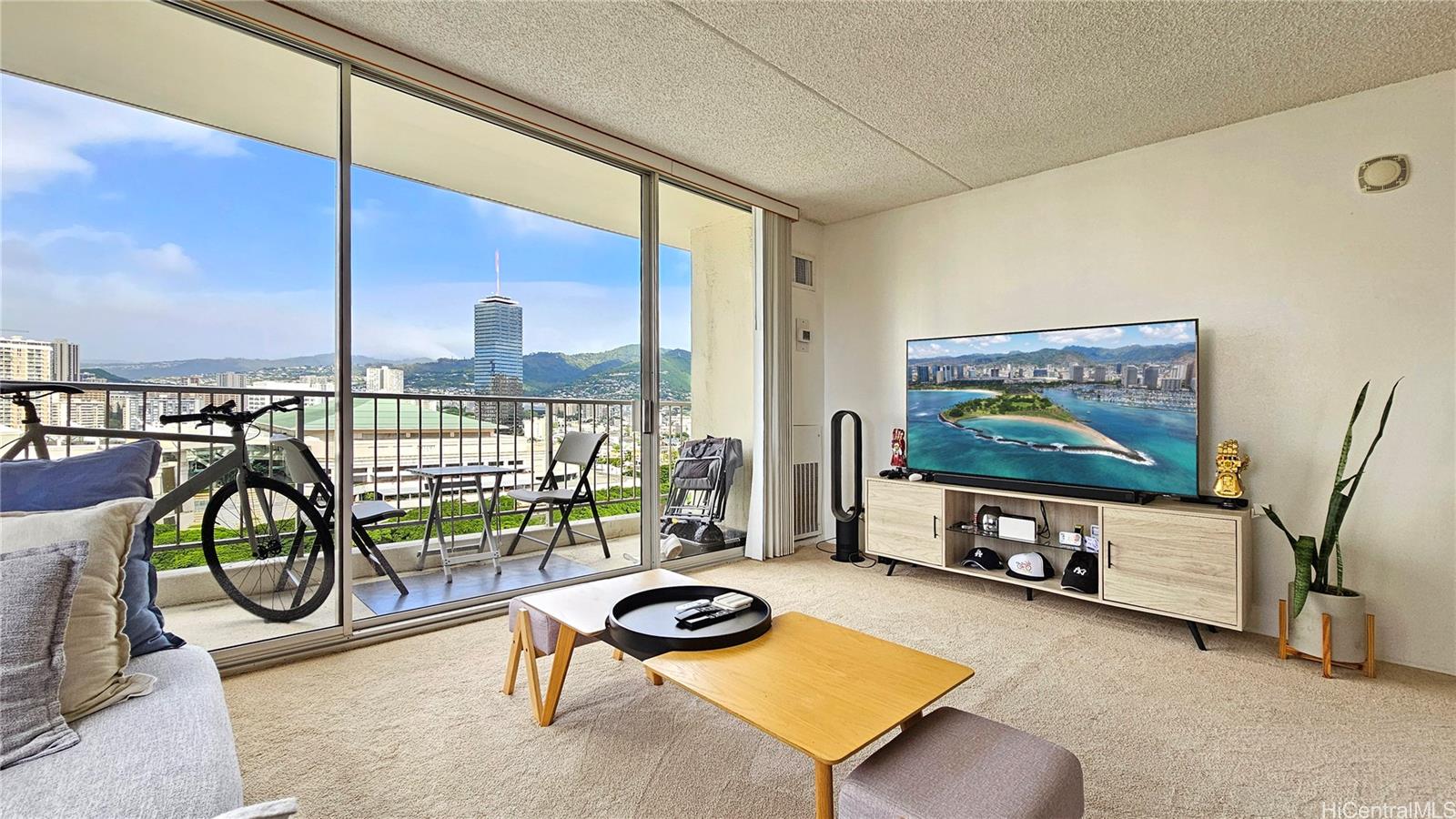 400 Hobron Lane #1602, Honolulu, HI 96815