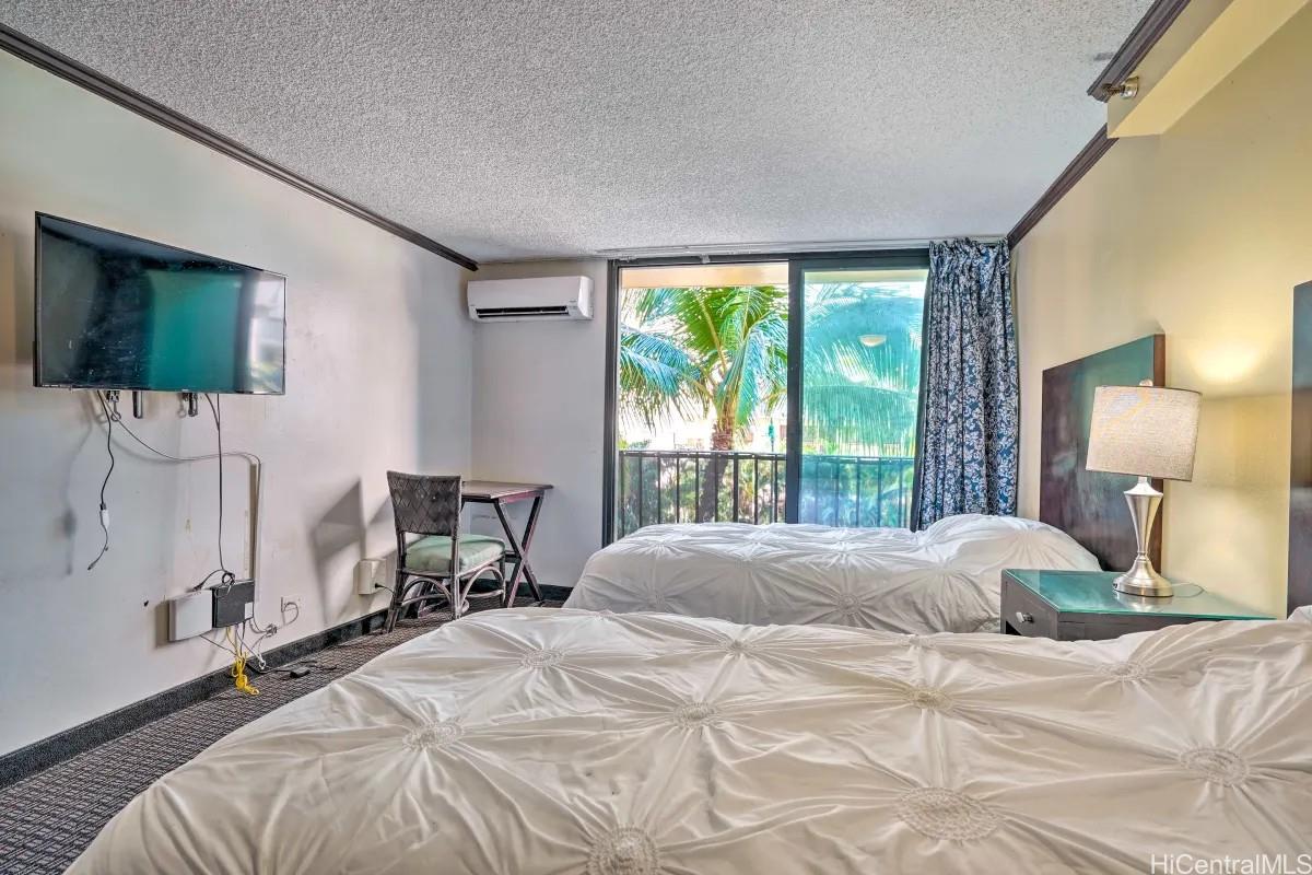 2425 Kuhio Avenue #404, Honolulu, HI 96815