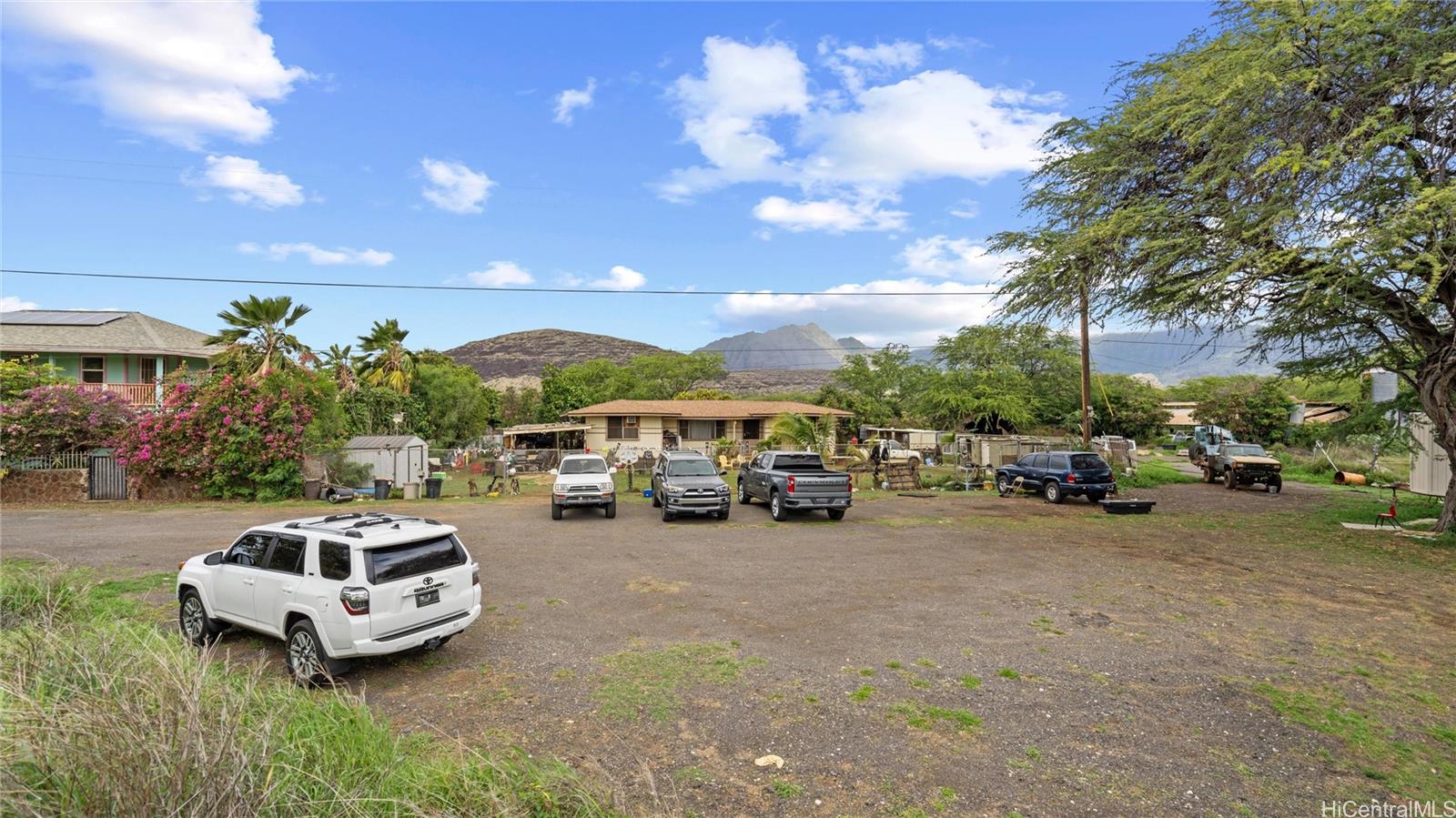 87-314 Saint Johns Road Waianae, HI 96792