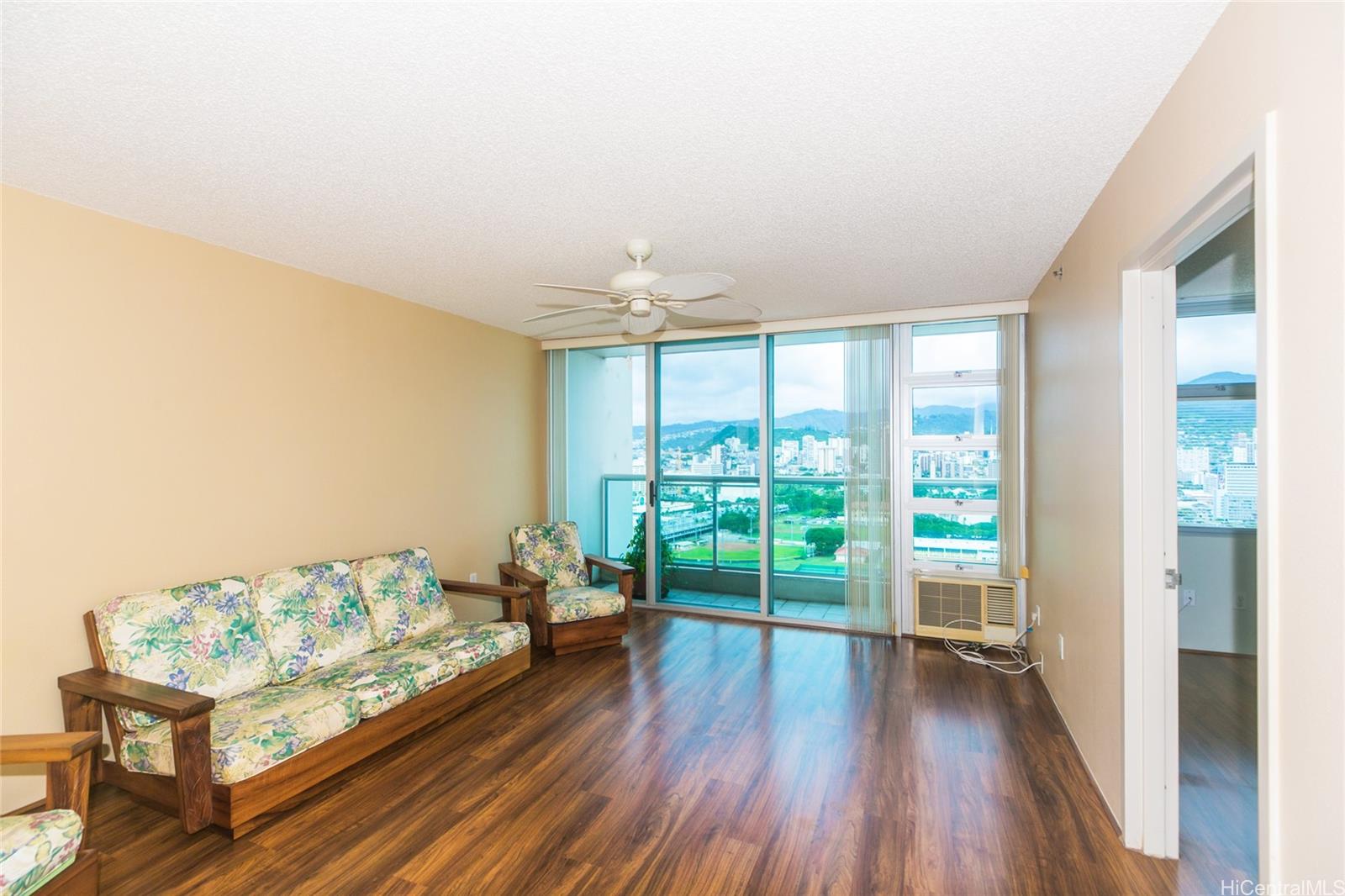 1133 Waimanu Street #2403, Honolulu, HI 96814