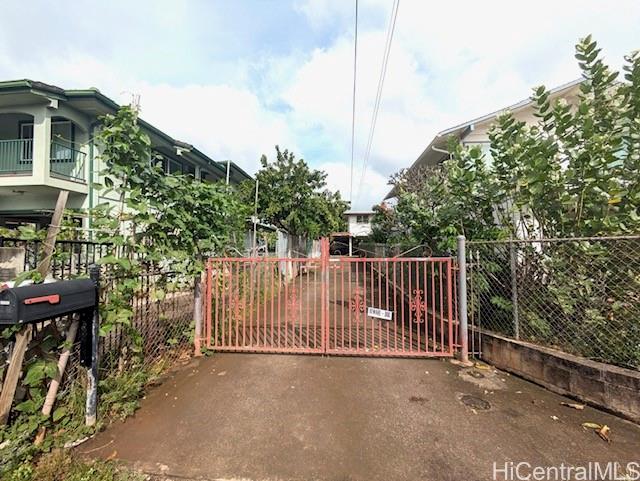 2326 Rose Street #A, Honolulu, HI 96819