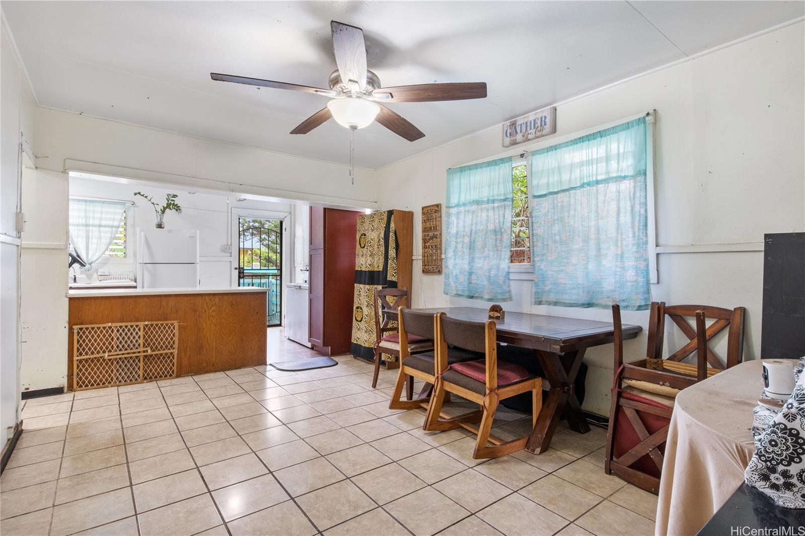 87-806 Farrington Highway Waianae, HI 96792