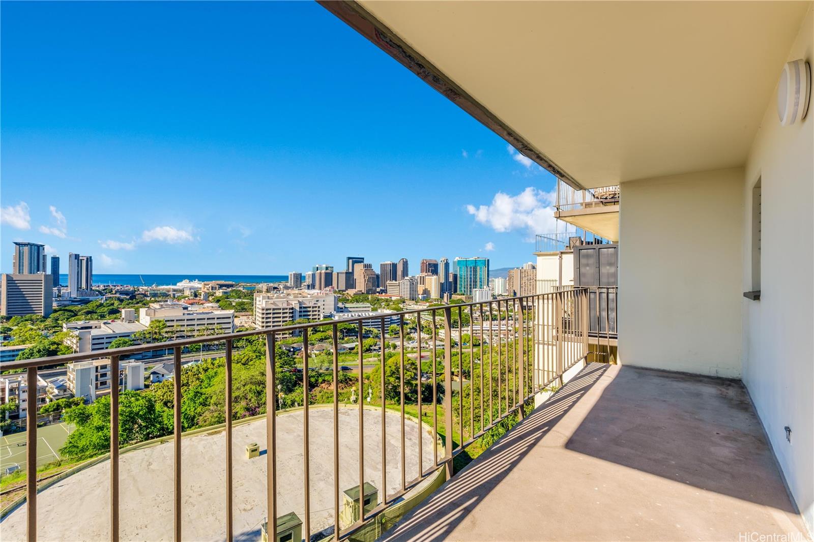 625 Iolani Avenue #D701, Honolulu, HI 96813