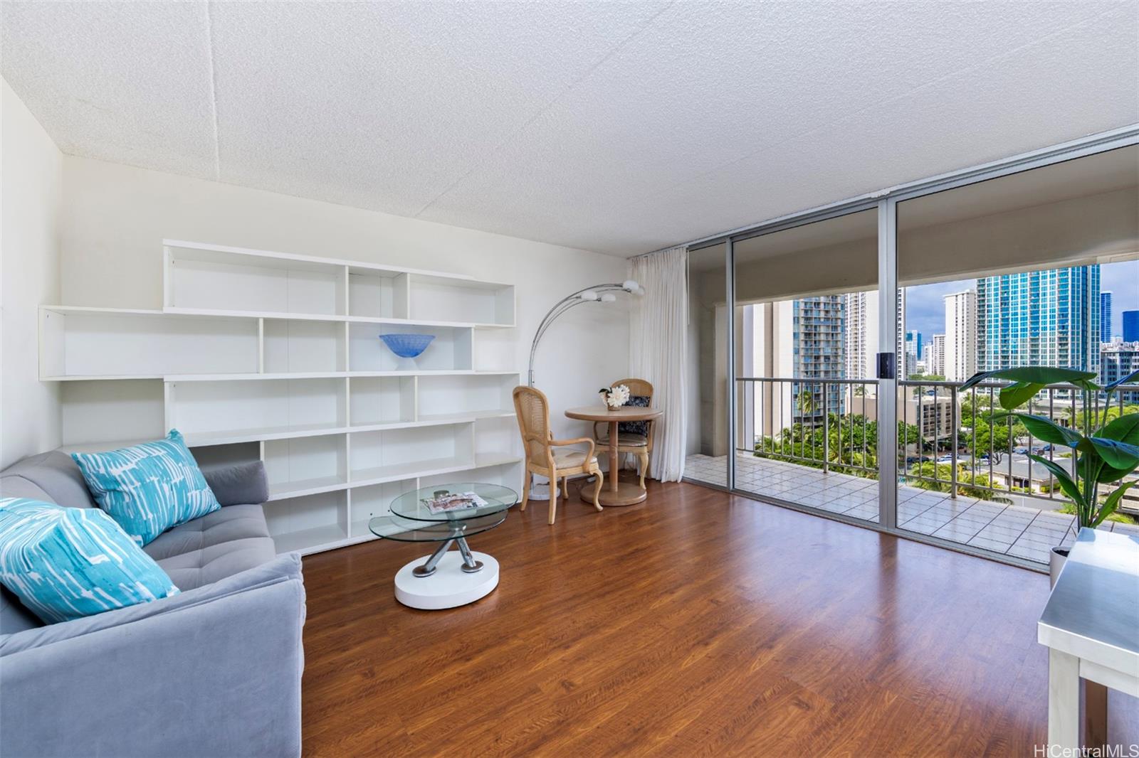 430 Keoniana Street #812, Honolulu, HI 96815