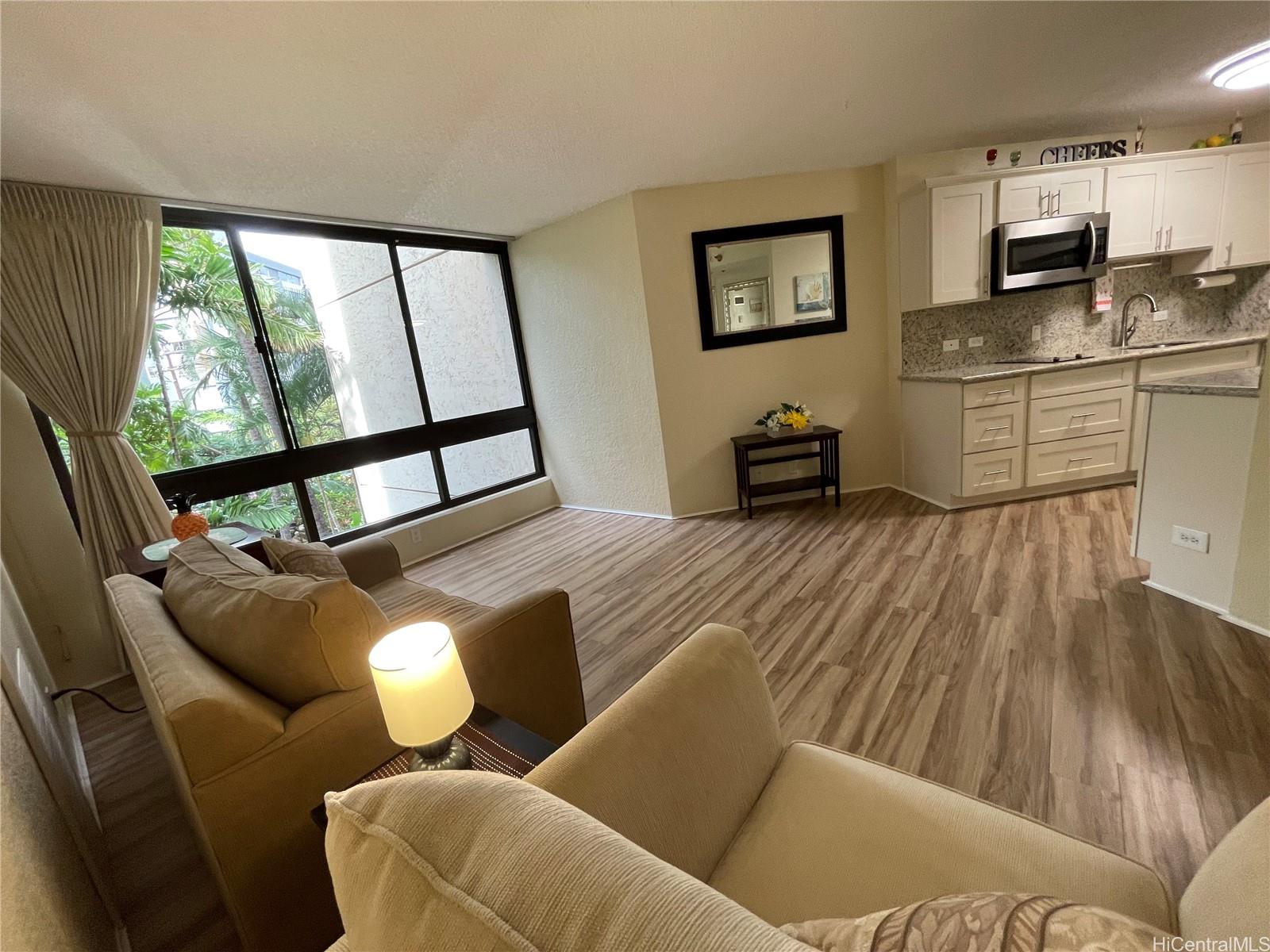 300 Wai Nani Way #304, Honolulu, HI 96815