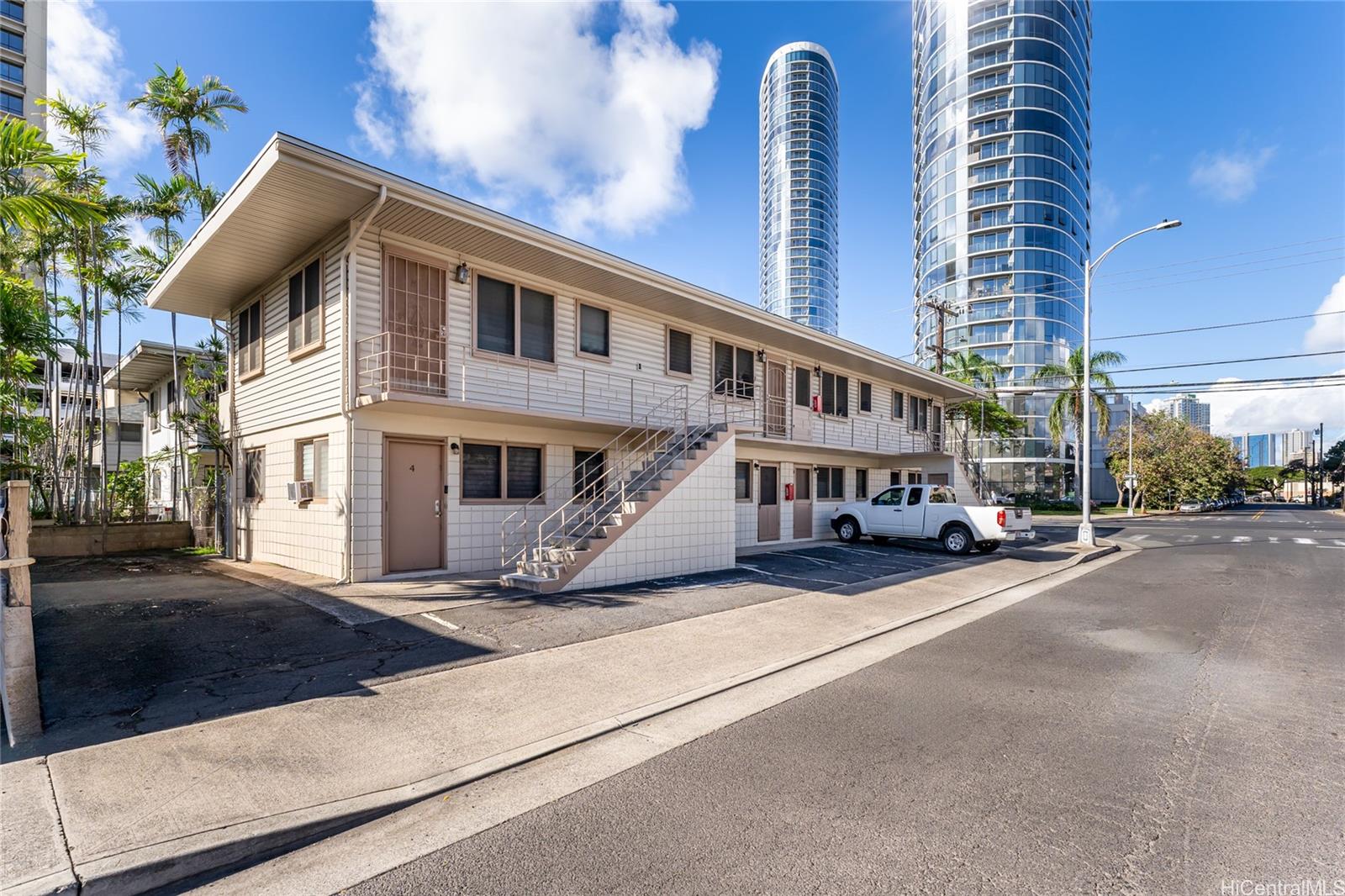 645 Piikoi Street Honolulu, HI 96814