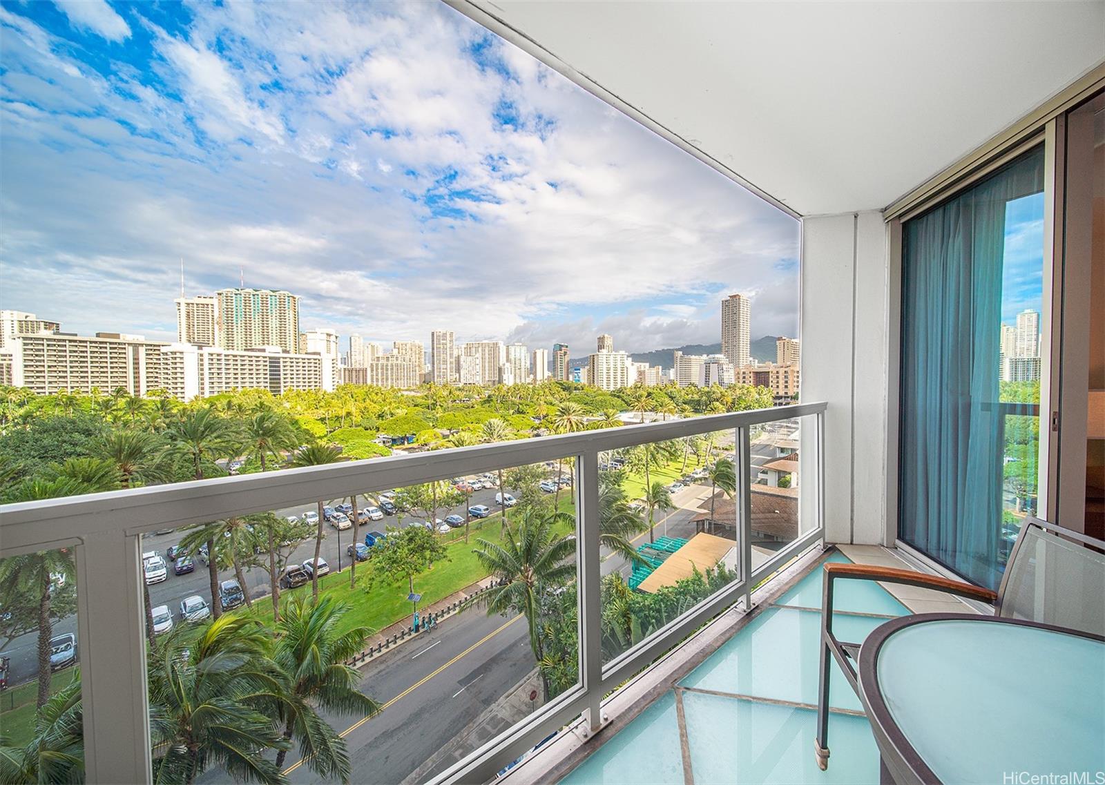 223 Saratoga Road #807, Honolulu, HI 96815