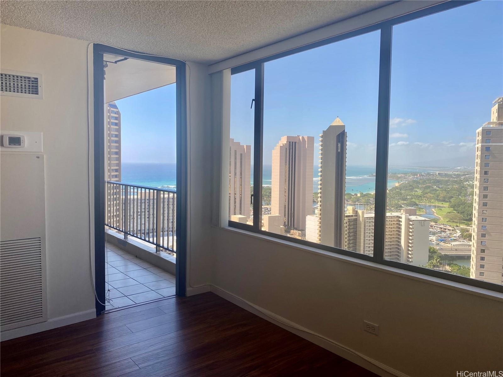 411 Hobron Lane #3212, Honolulu, HI 96815