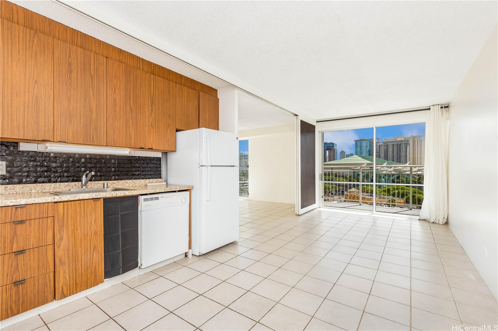 1655 Makaloa Street #1012, Honolulu, HI 96814