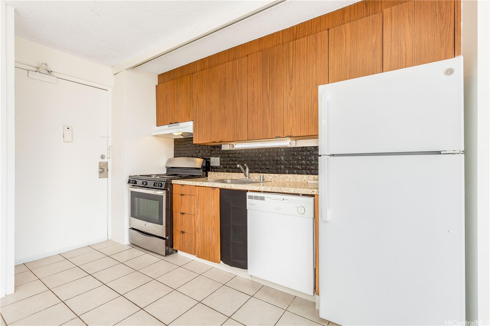 1655 Makaloa Street #1012, Honolulu, HI 96814