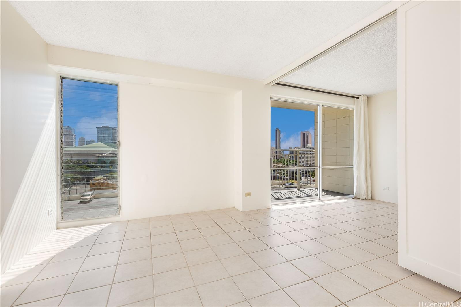 1655 Makaloa Street #1012, Honolulu, HI 96814