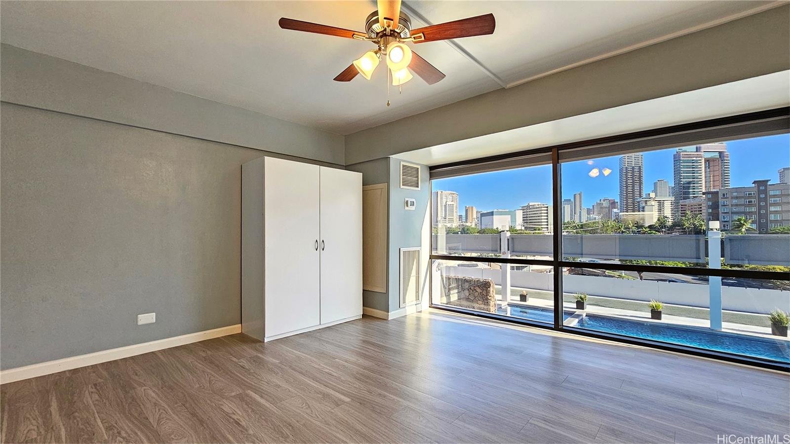 1750 Kalakaua Avenue #606, Honolulu, HI 96826