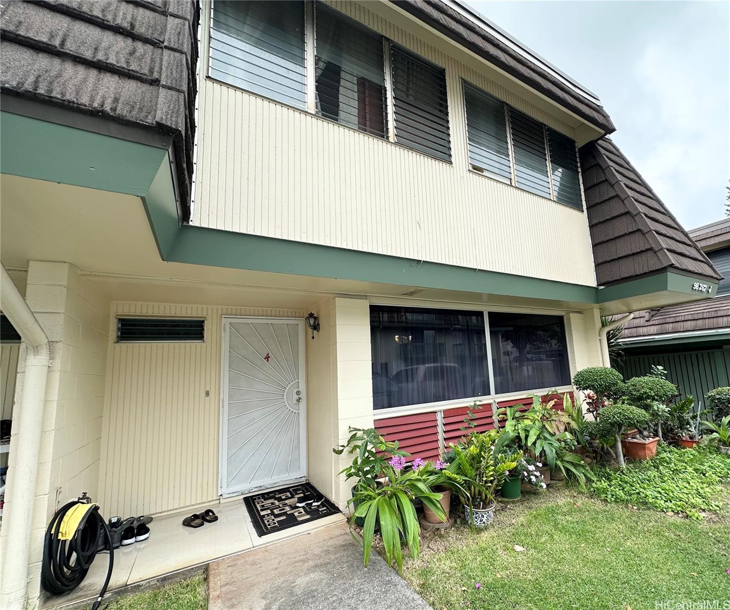 98-267 Kaonohi Street #J4, Aiea, HI 96701