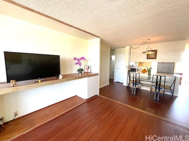 1420 Victoria Street #1404, Honolulu, HI 96822