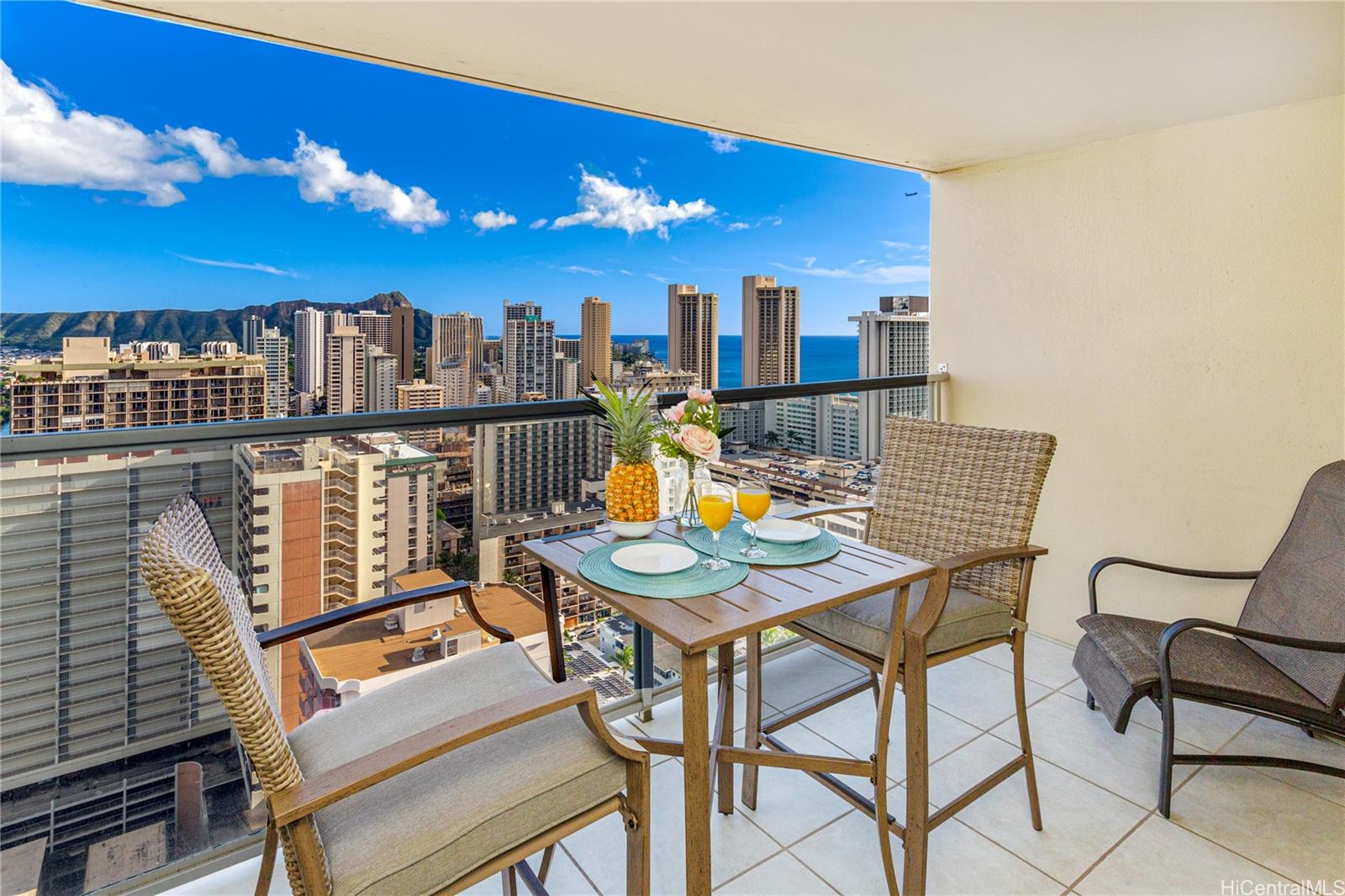 445 Seaside Avenue #3311, Honolulu, HI 96815