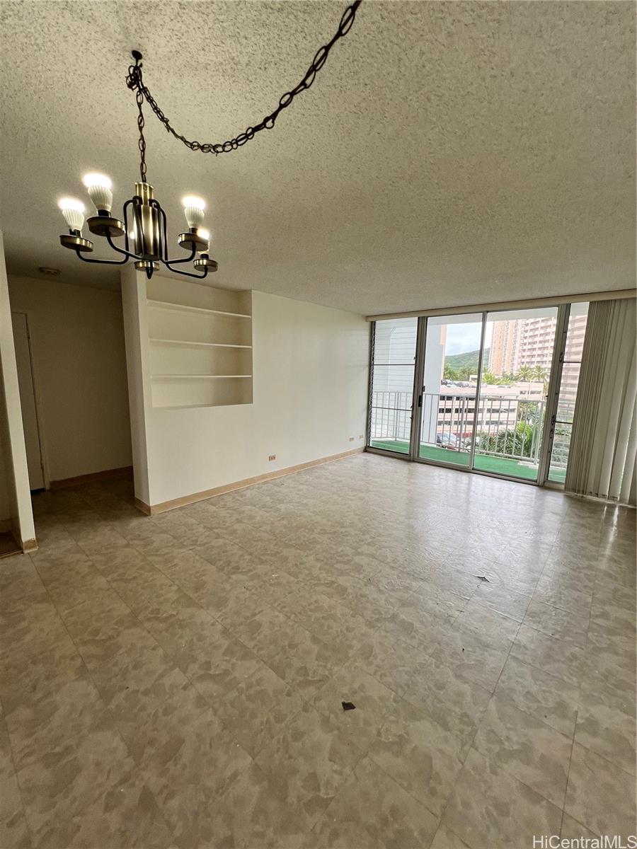 1128 Ala Napunani Street #505, Honolulu, HI 96818