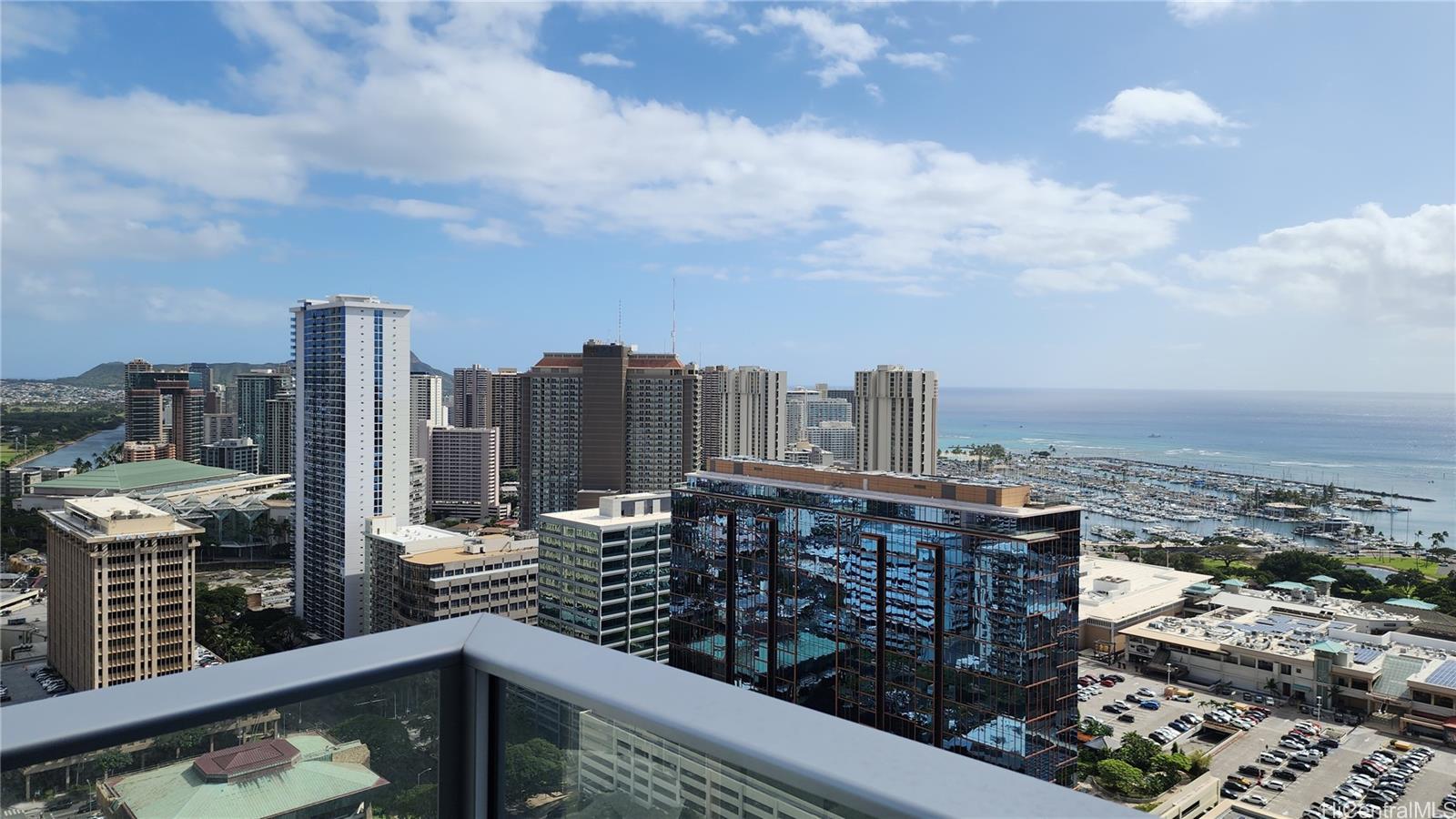 629 Keeaumoku Street #3403, Honolulu, HI 96814