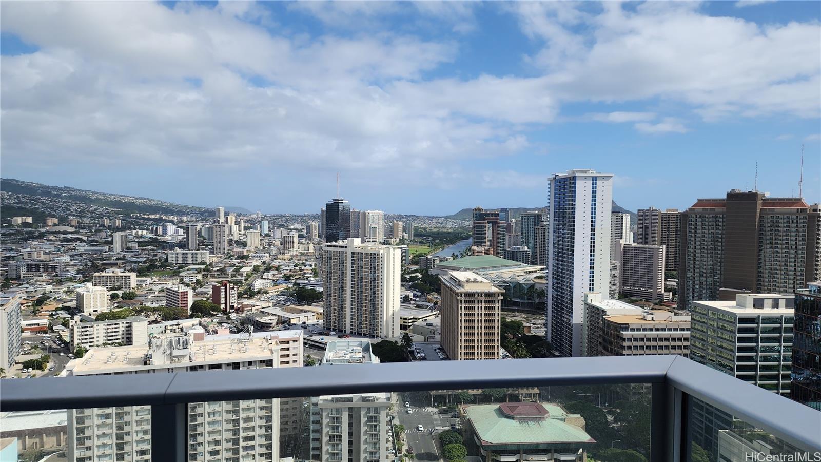 629 Keeaumoku Street #3403, Honolulu, HI 96814