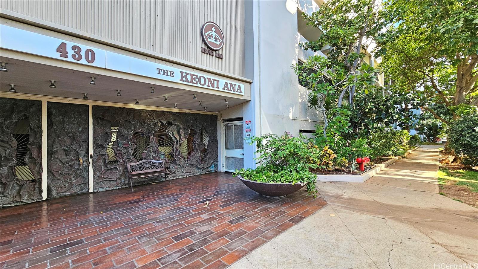 430 Keoniana Street #1210, Honolulu, HI 96815