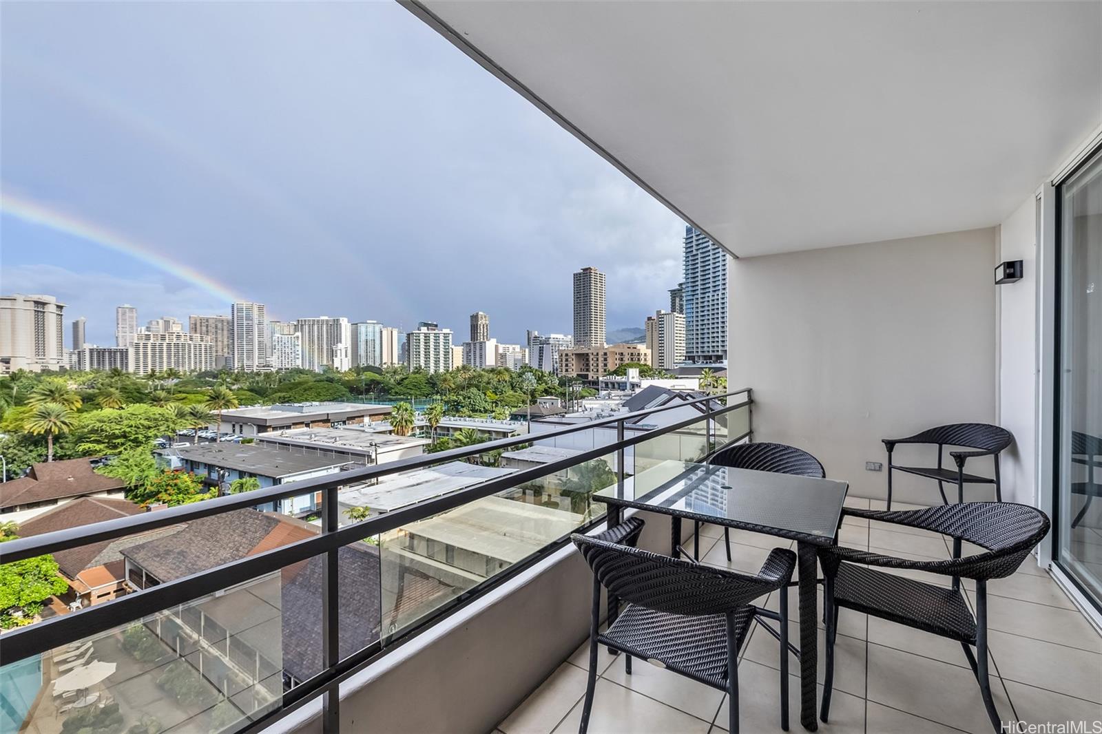 255 Beach Walk #81, Honolulu, HI 96815