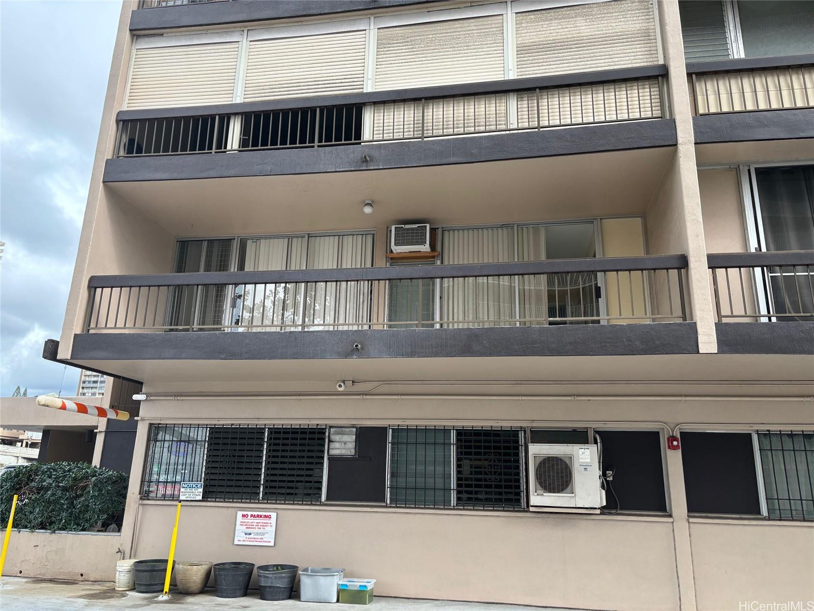 775 Kinalau Place #208, Honolulu, HI 96813